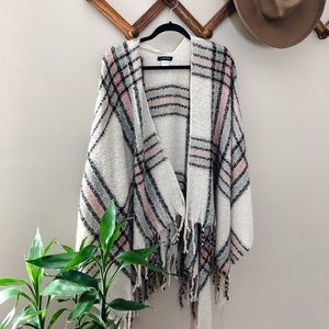 Anthropologie cardigan / poncho ✨